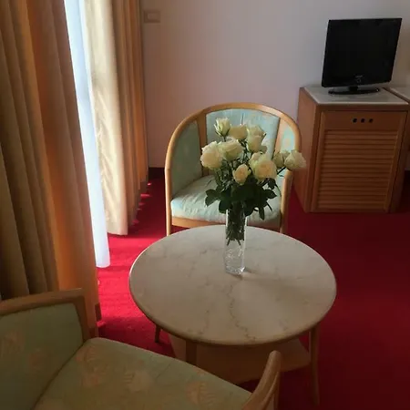 Chateau Linza 4*