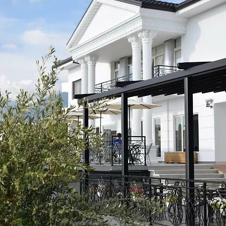 Hotel Chateau Linza 4*