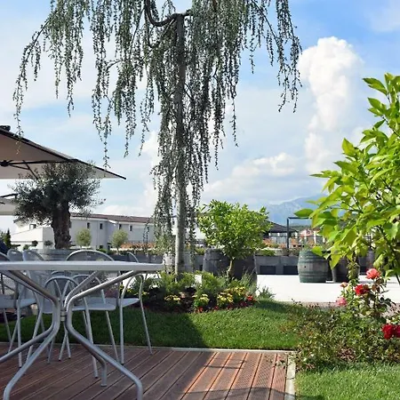 Chateau Linza 4* Tirana